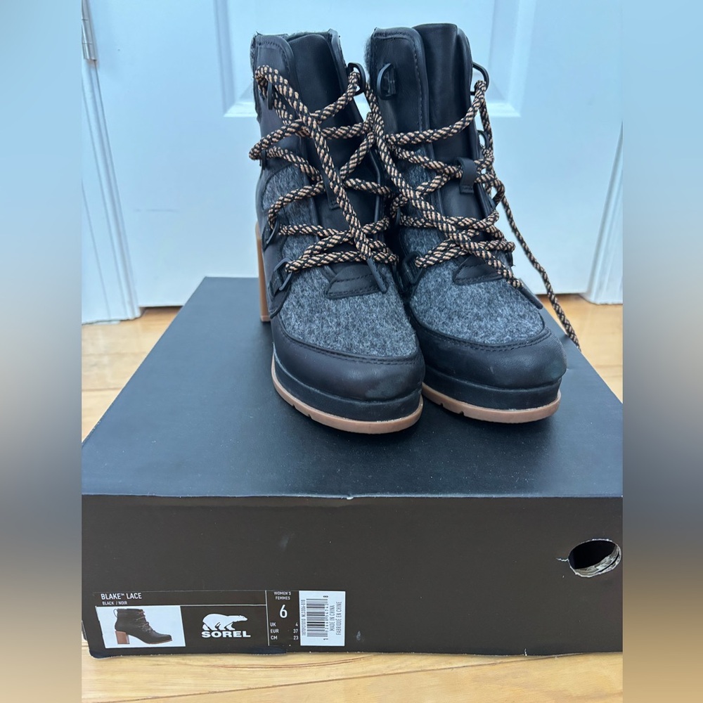 Sorel Black and Gray Winter Boots